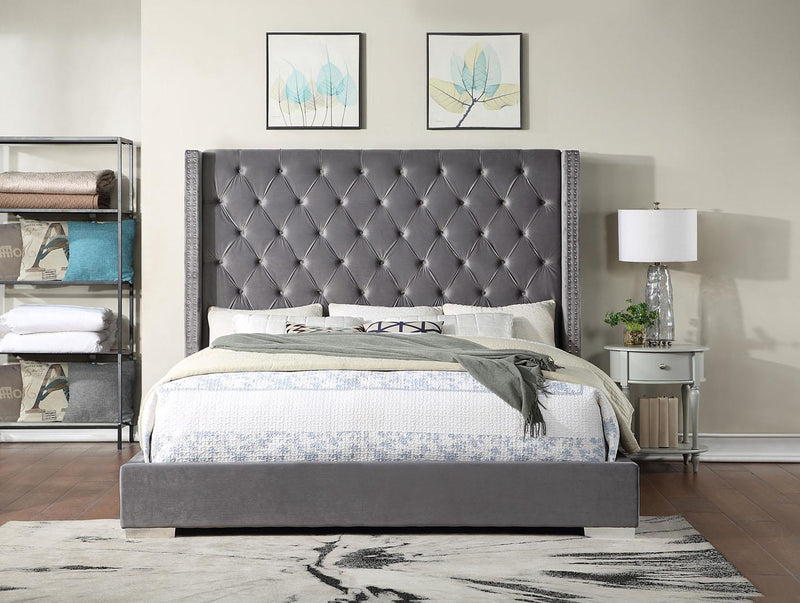 B581 - Velvet Bed