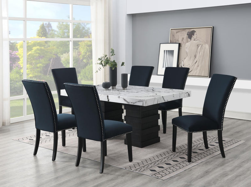 D139 - Dining Room Set