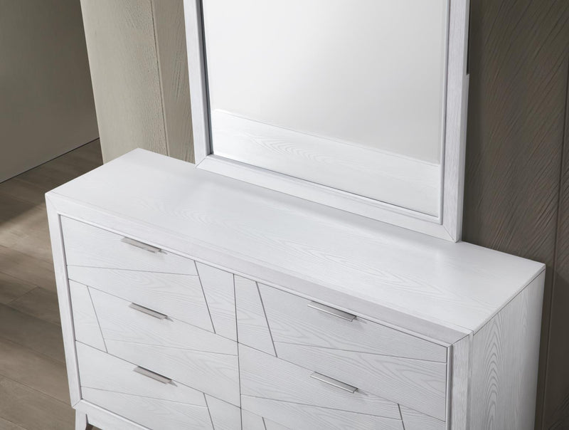 B242 - Dresser - Antique White