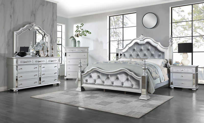 B052 - Mirror - Shimmer Silver