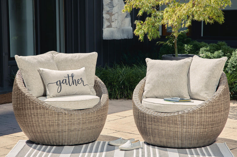 Danson - Swivel Lounge With Cushion
